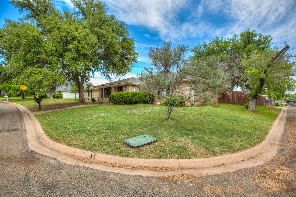 Image 41 of property listing at 3302 Sierra Court, San Angelo, TX 76904