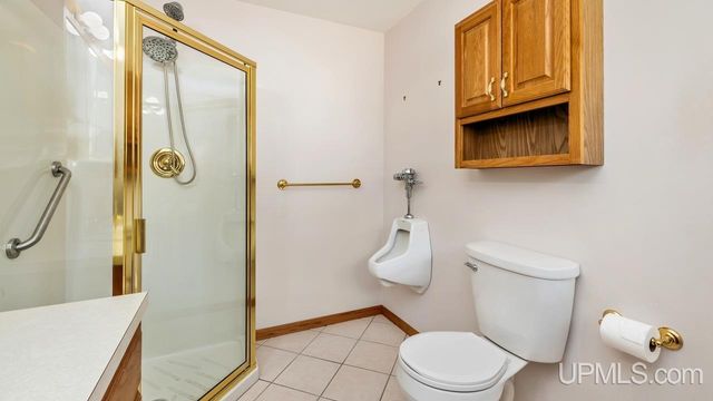 1020 S 18th Street, Escanaba, MI 49829