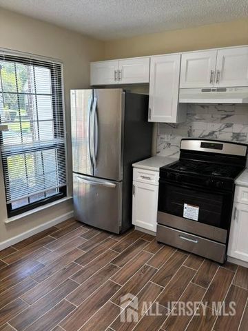 181 Hampshire Court, Piscataway, NJ 08854