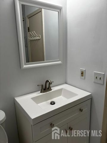181 Hampshire Court, Piscataway, NJ 08854