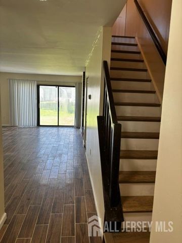181 Hampshire Court, Piscataway, NJ 08854