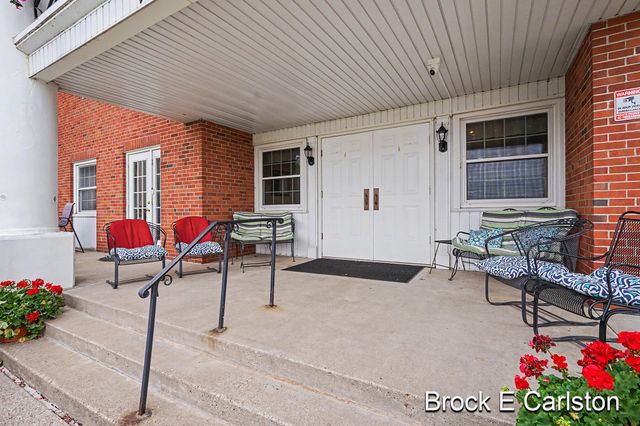 1249 Lakeshore Drive 339, Muskegon, MI 49441