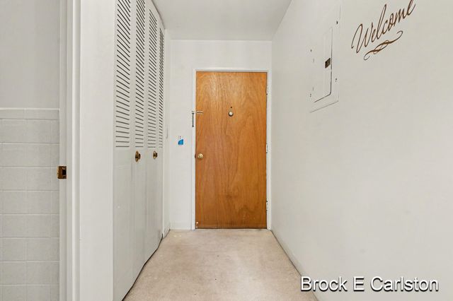 1249 Lakeshore Drive 339, Muskegon, MI 49441