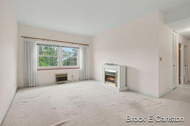 1249 Lakeshore Drive 339, Muskegon, MI 49441