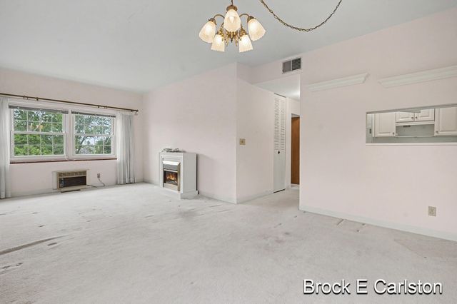 1249 Lakeshore Drive 339, Muskegon, MI 49441