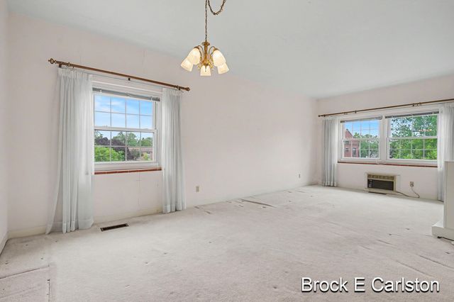 1249 Lakeshore Drive 339, Muskegon, MI 49441