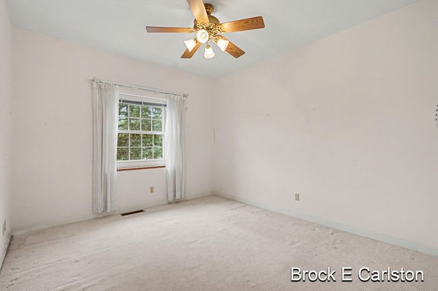 1249 Lakeshore Drive 339, Muskegon, MI 49441