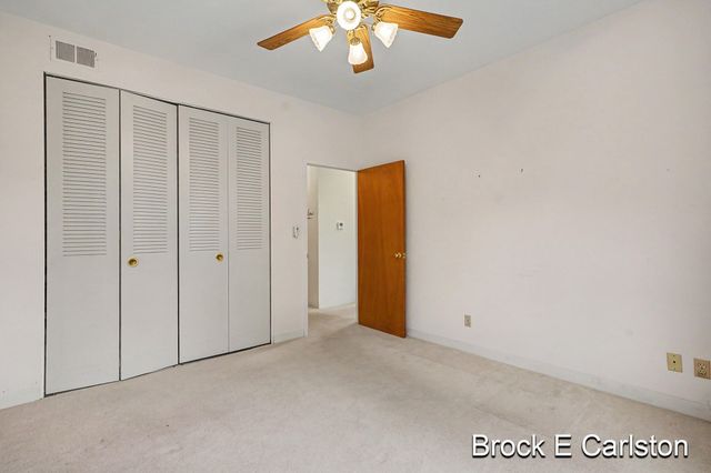 1249 Lakeshore Drive 339, Muskegon, MI 49441