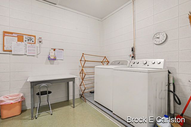 1249 Lakeshore Drive 339, Muskegon, MI 49441