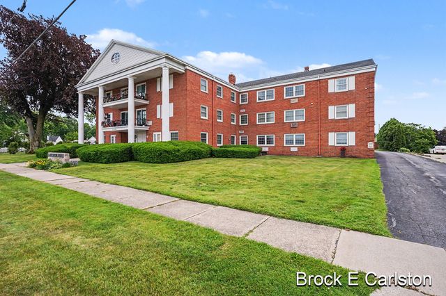 1249 Lakeshore Drive 339, Muskegon, MI 49441
