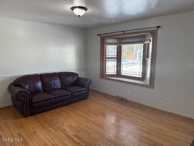 74 Nassau Avenue, Schenectady, NY 12304