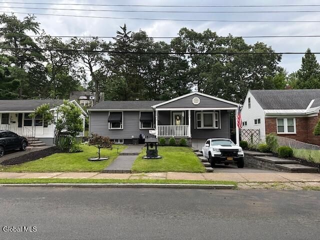 74 Nassau Avenue, Schenectady, NY 12304