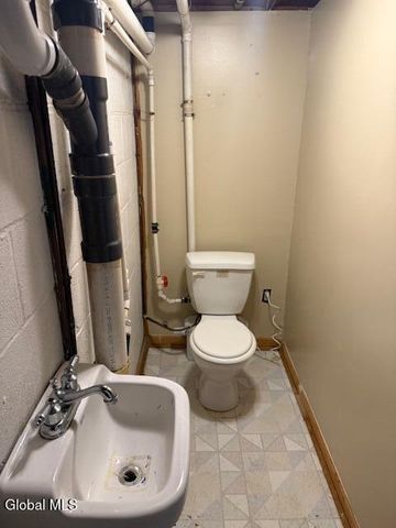 74 Nassau Avenue, Schenectady, NY 12304