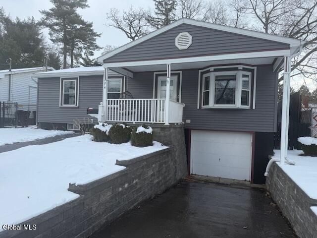 74 Nassau Avenue, Schenectady, NY 12304