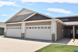 737 E El Dorado Ct, Sioux Falls, SD 57108