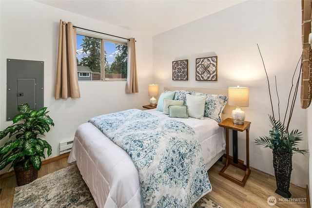 5723 208th Street SW, Lynnwood, WA 98036