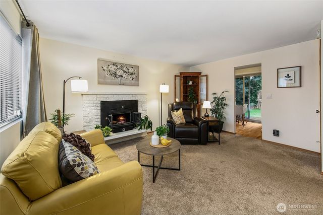 5723 208th Street SW, Lynnwood, WA 98036