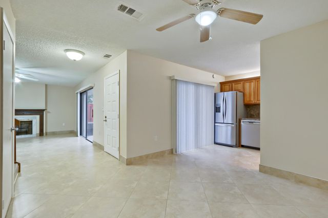 3343 Meridian Way N Unit D, Palm Beach Gardens, FL 33410