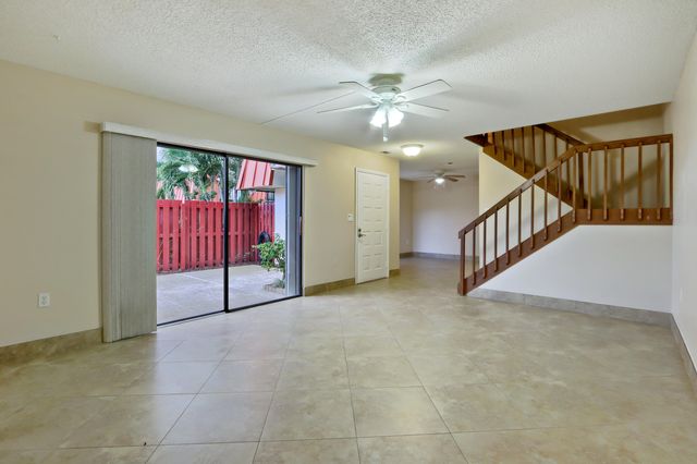3343 Meridian Way N Unit D, Palm Beach Gardens, FL 33410