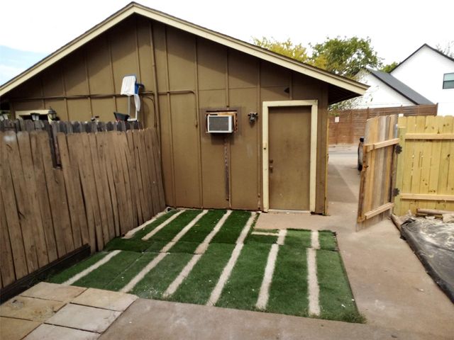 1400 W Braker LN A, Austin, TX 78758