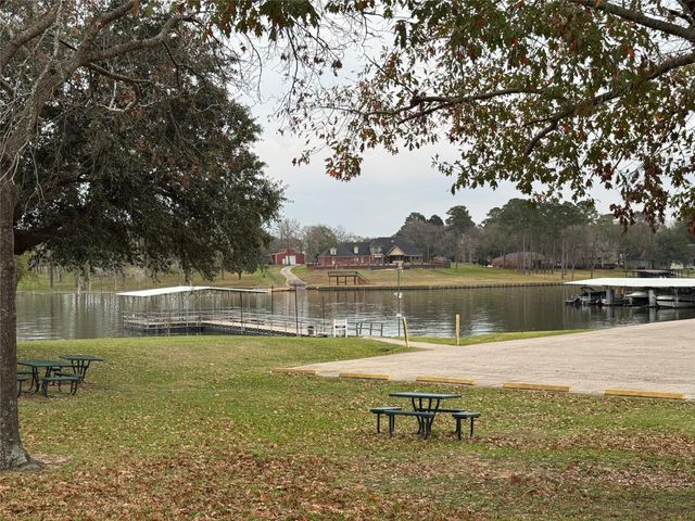 6987 Pleasure Lake Drive, Willis, TX 77318