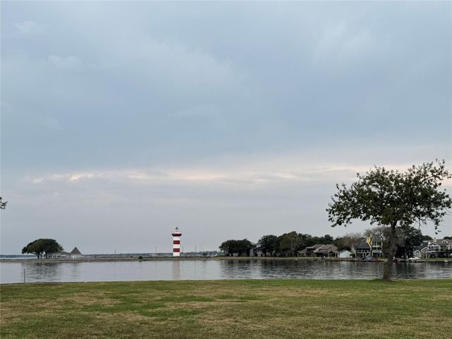 6987 Pleasure Lake Drive, Willis, TX 77318