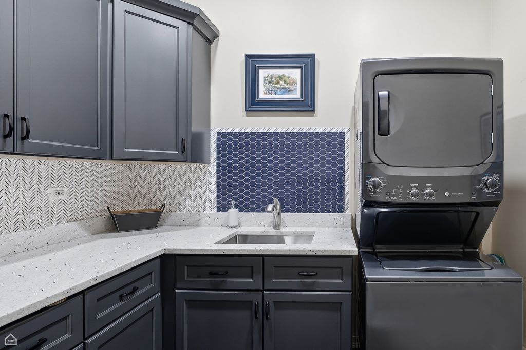 Image 18 of property listing at 1933 W Potomac Avenue, Chicago, IL 60622