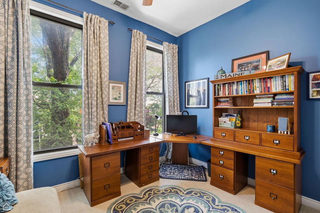 Image 22 of property listing at 1933 W Potomac Avenue, Chicago, IL 60622