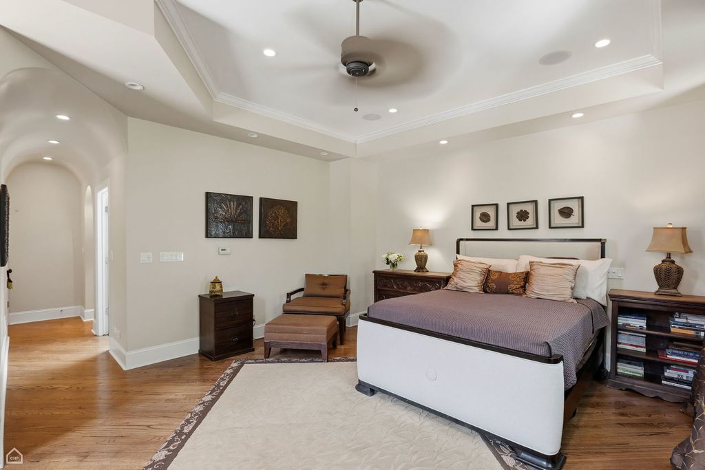 Image 24 of property listing at 1933 W Potomac Avenue, Chicago, IL 60622
