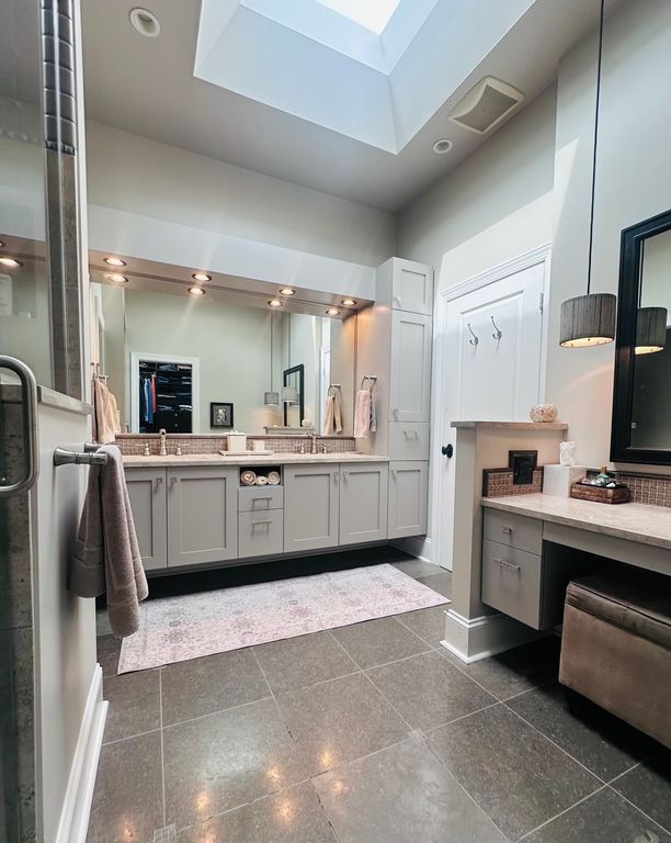 Image 25 of property listing at 1933 W Potomac Avenue, Chicago, IL 60622