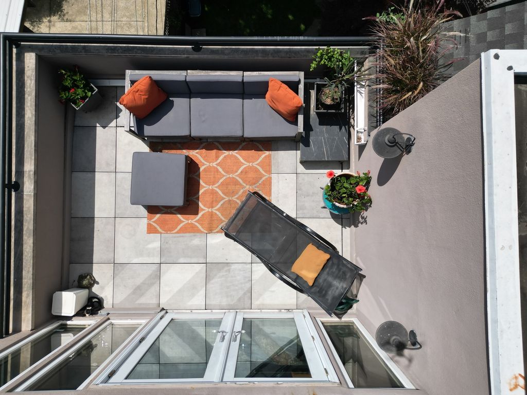 Image 32 of property listing at 1933 W Potomac Avenue, Chicago, IL 60622