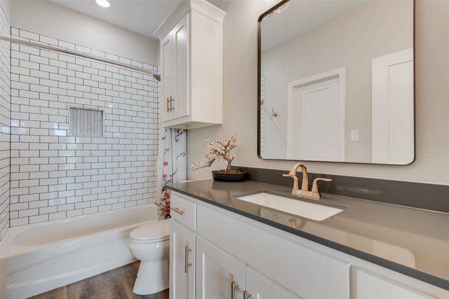 1044 Encino Court, Wills Point, TX 75169