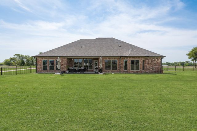 1044 Encino Court, Wills Point, TX 75169