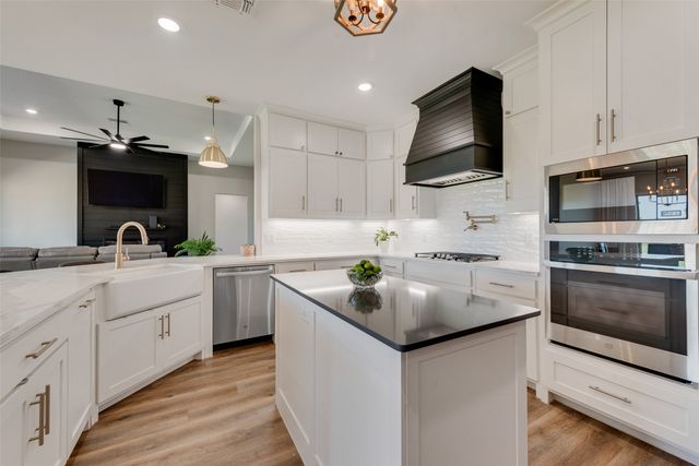 1044 Encino Court, Wills Point, TX 75169