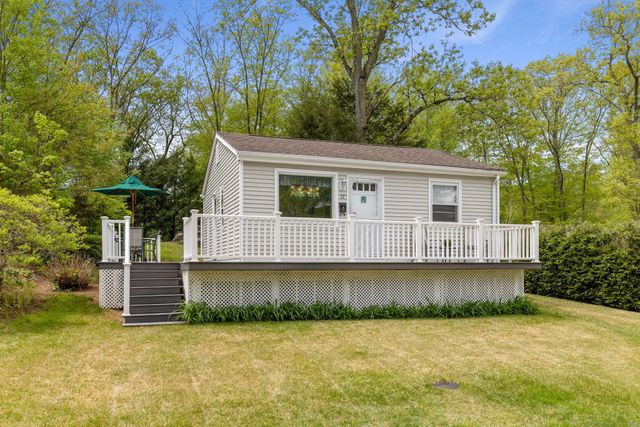 17 Glimmer Glen, East Haddam, CT 06415