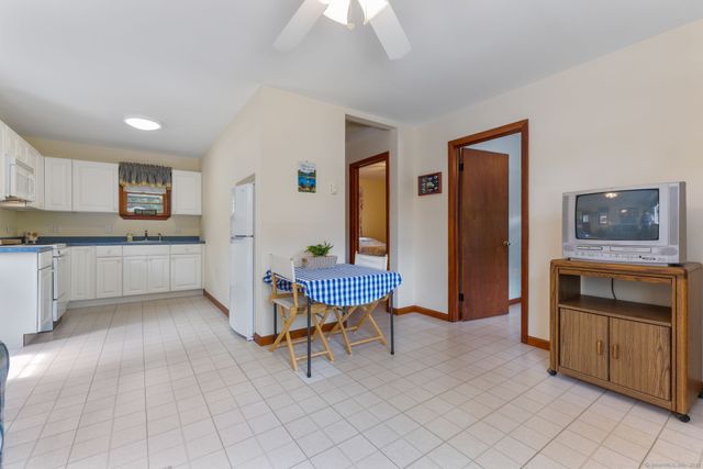 17 Glimmer Glen, East Haddam, CT 06415