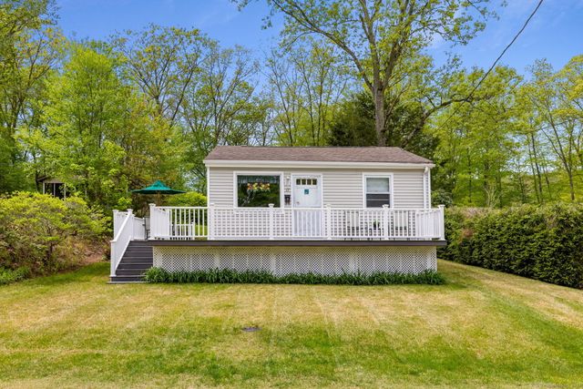 17 Glimmer Glen, East Haddam, CT 06415
