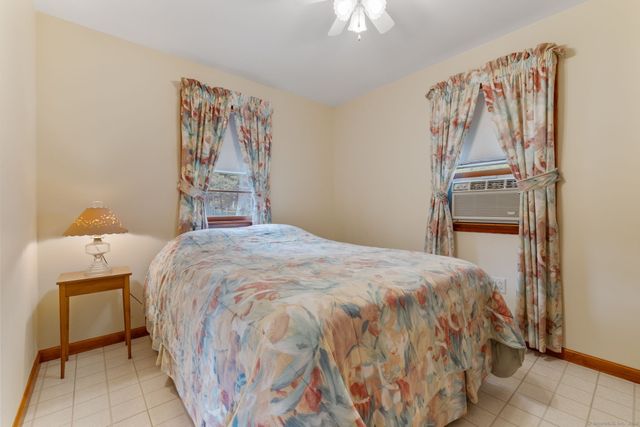 17 Glimmer Glen, East Haddam, CT 06415