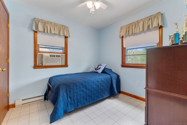 17 Glimmer Glen, East Haddam, CT 06415