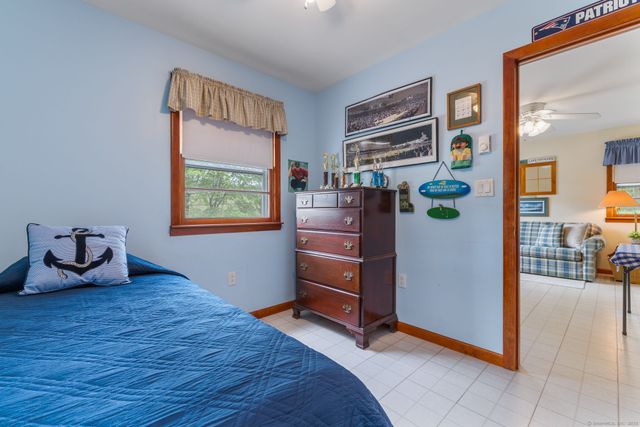 17 Glimmer Glen, East Haddam, CT 06415