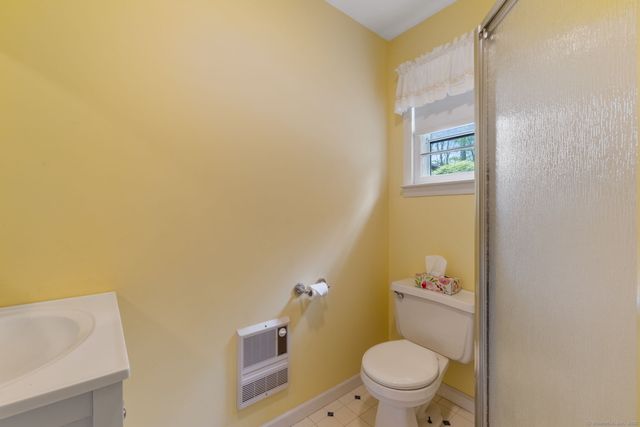 17 Glimmer Glen, East Haddam, CT 06415