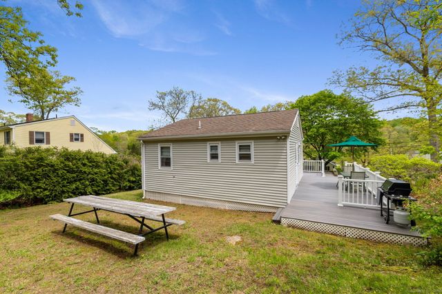 17 Glimmer Glen, East Haddam, CT 06415