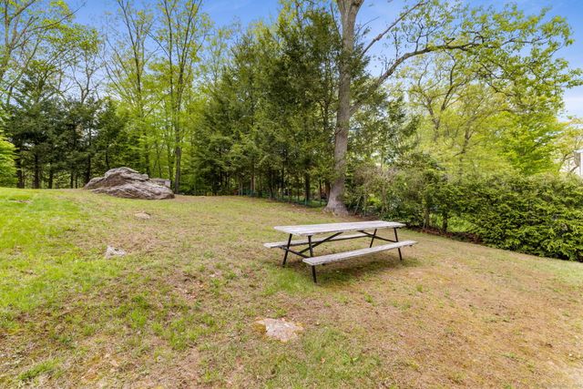 17 Glimmer Glen, East Haddam, CT 06415