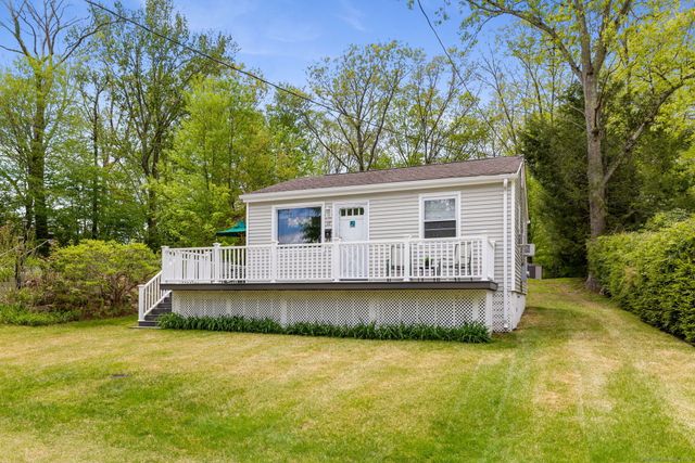 17 Glimmer Glen, East Haddam, CT 06415