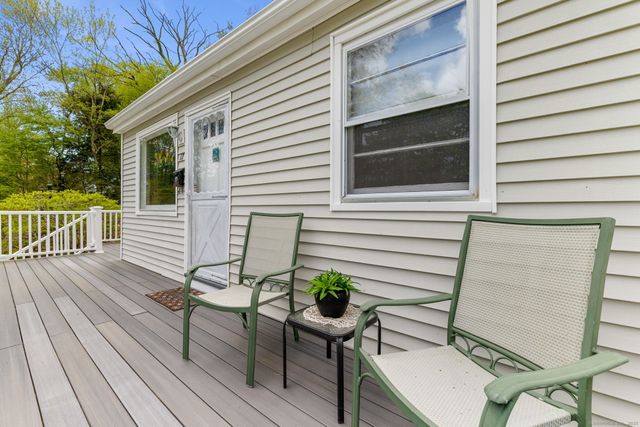 17 Glimmer Glen, East Haddam, CT 06415