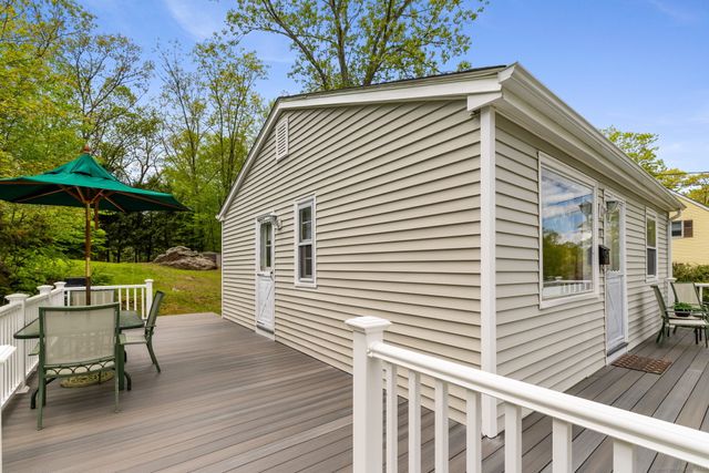 17 Glimmer Glen, East Haddam, CT 06415