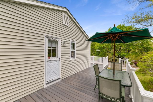 17 Glimmer Glen, East Haddam, CT 06415
