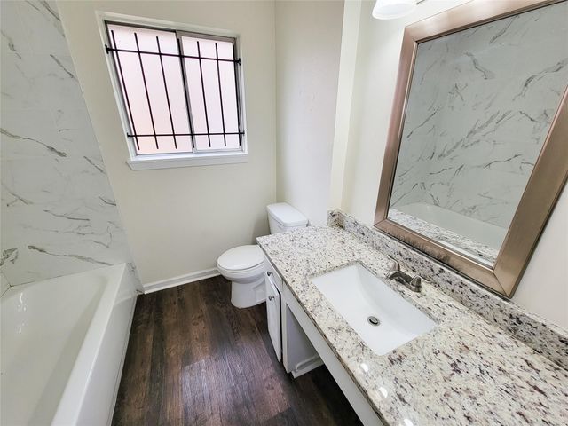 7426 Navasota Street, Houston, TX 77016
