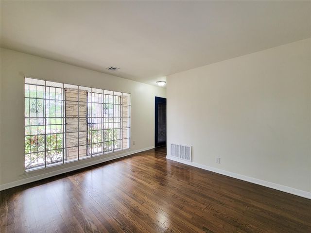 7426 Navasota Street, Houston, TX 77016