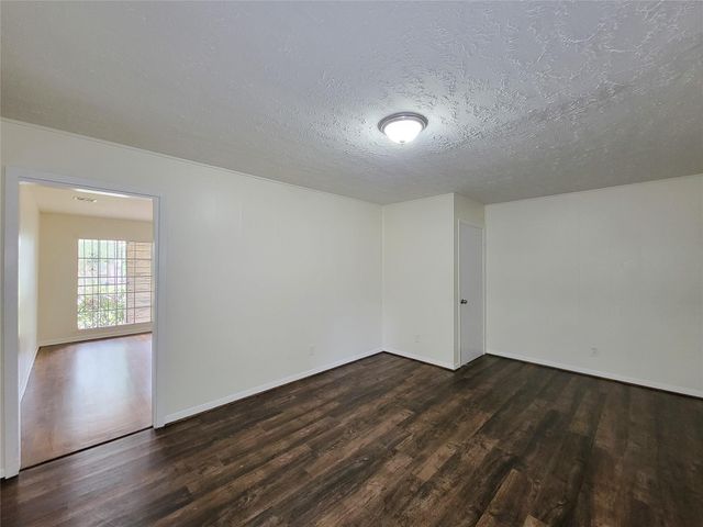 7426 Navasota Street, Houston, TX 77016